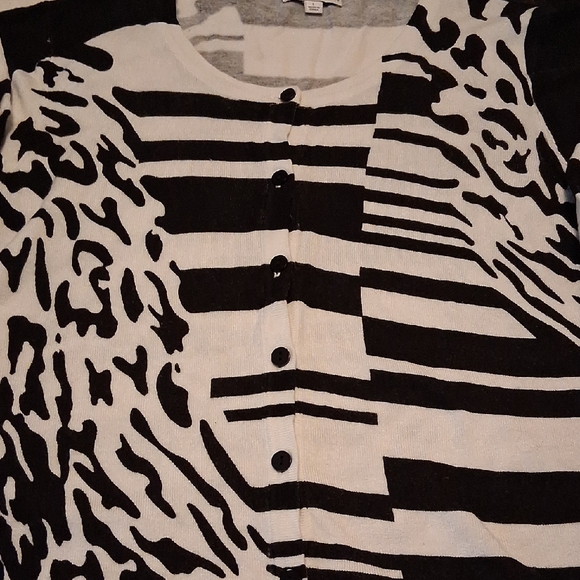 Joseph A. Black and White Animal Print Top/Sweater - Picture 6 of 10
